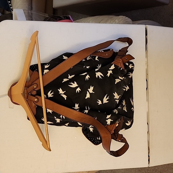 Call it Spring back pack - Picture 2 of 4